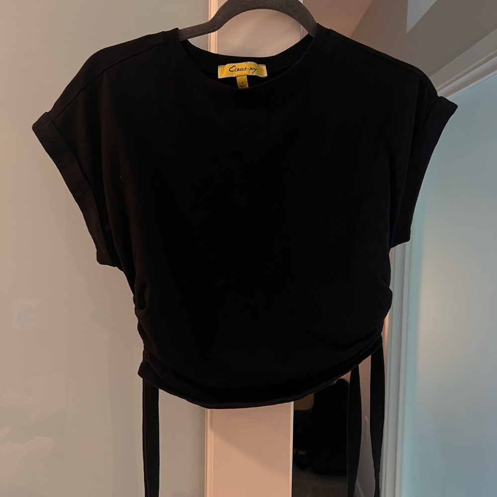 Side Ruched Top - Picture 2 of 2